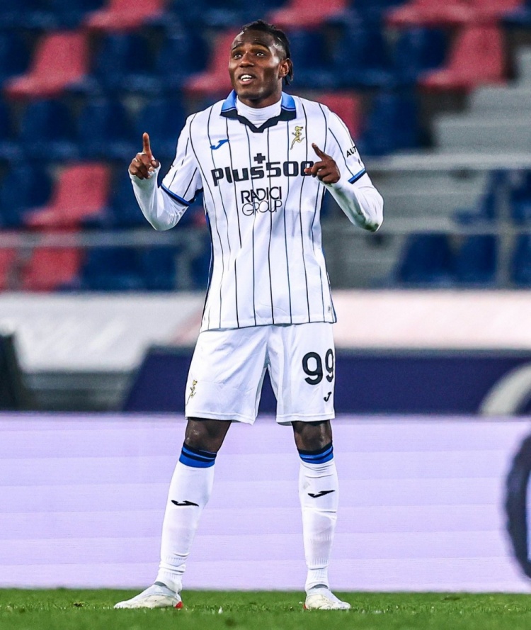 F1赛场再起风云：皖南鲨队队爆冷燕山独角兽队，新援首秀制胜边后卫成为亮点(亚洲鱼腩爆冷韩国)