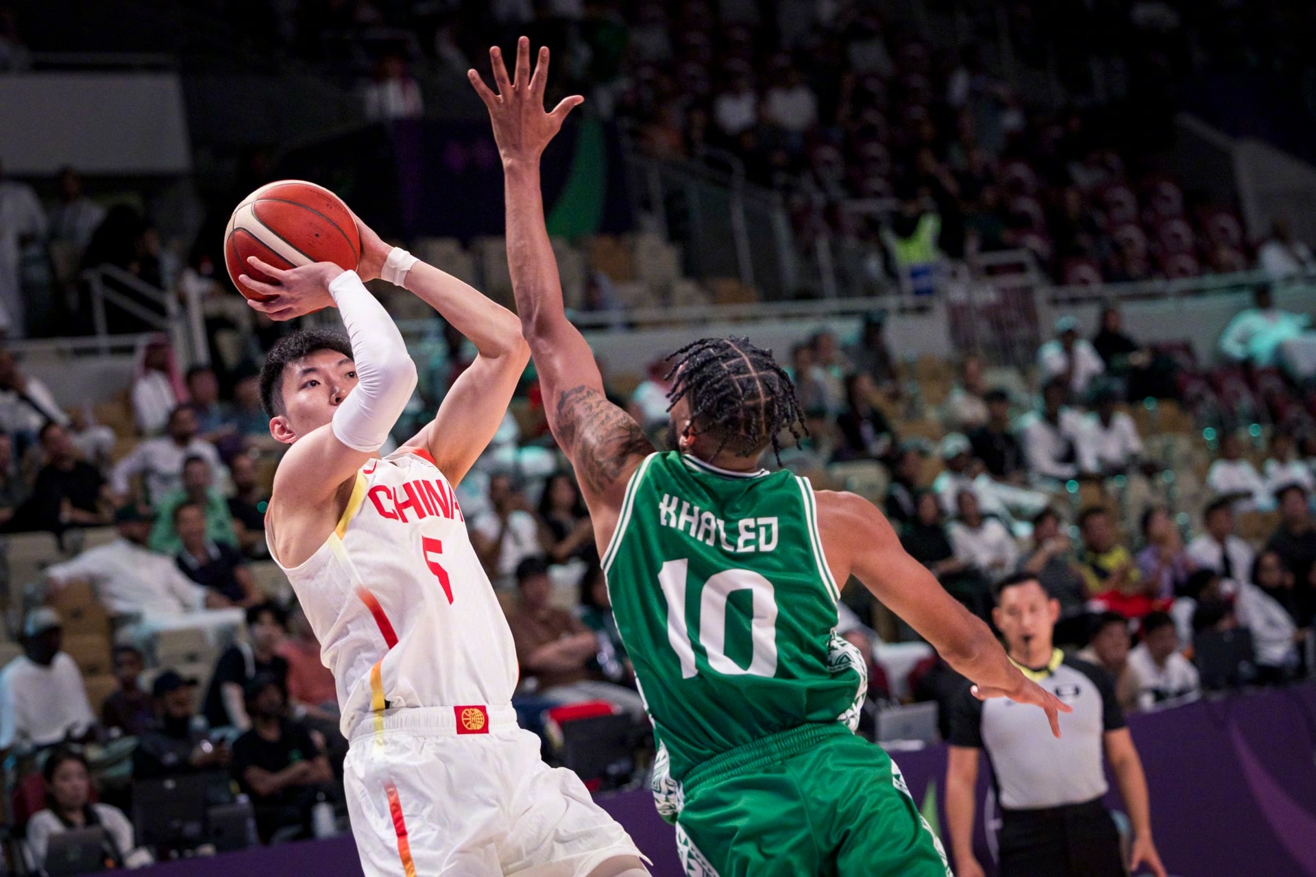 曼联发布备战花絮;关键时刻绝杀压哨;CBA常规赛任务艰巨;团队化学反应显著的简单介绍 曼联发布备战花絮;关键时刻绝杀压哨;CBA常规赛任务艰巨;团队化学反应显著的简单介绍