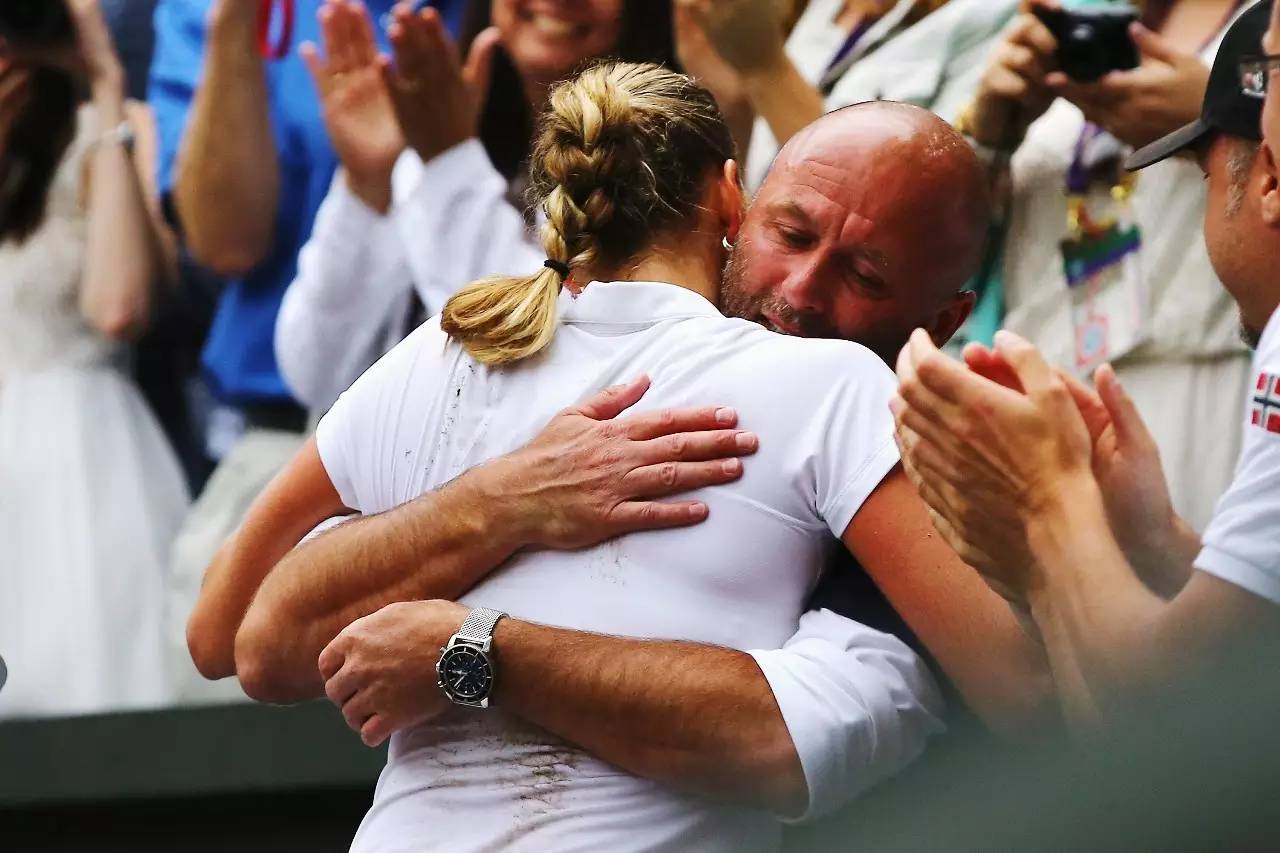 雷火竞技-阿扎伦卡巅峰对决，莎拉波娃与70激战MAD分钟，高光表现胜负难料！的简单介绍