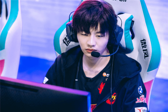 雷火竞技-包含Doinb新星回归赛场表现惊艳，SKT未来可期！的词条